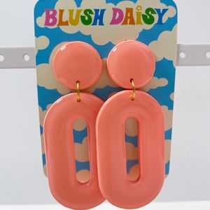 Blush Daisy Earrings 
New//Always Sold Out